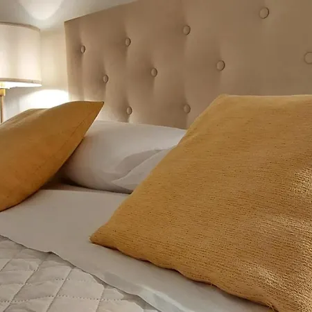 Elicriso Yenne Apartmán